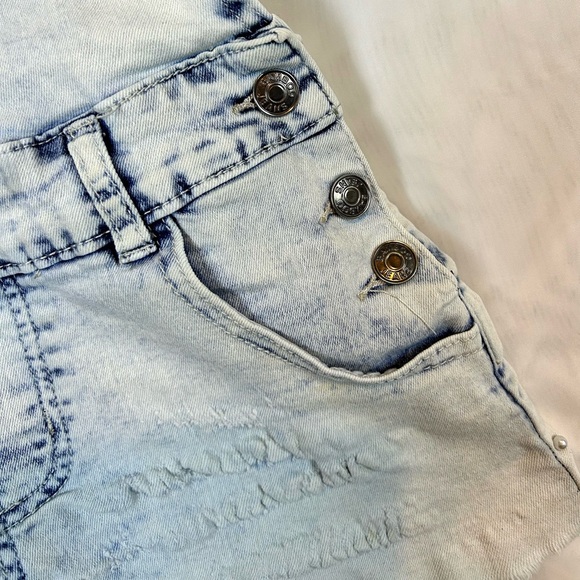 Women’s Small Distressed Cut Off Jeans Shorts Overalls - Picture 8 of 9